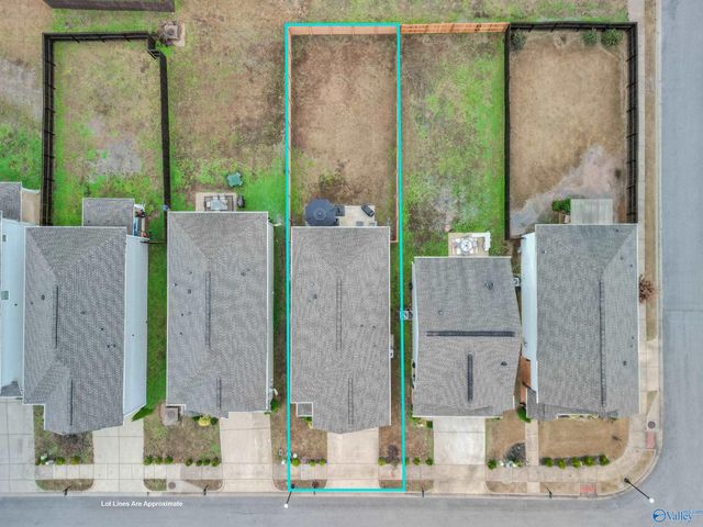 7211 Elmcroft Avenue NW, Huntsville, AL 35806