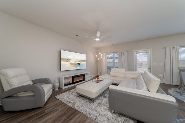 7211 Elmcroft Avenue NW, Huntsville, AL 35806