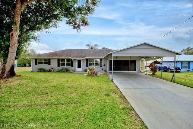 151 Johnson Avenue, Lake Placid, FL 33852