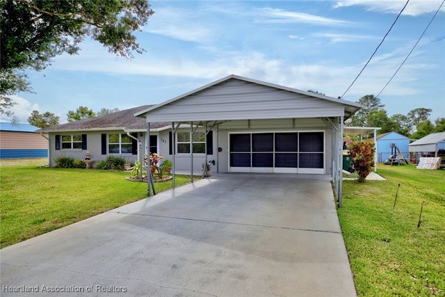 151 Johnson Avenue, Lake Placid, FL 33852