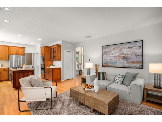 5002 Sw ORCHARD Ln, Portland, OR 97219
