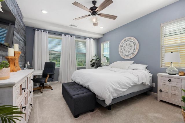 21516 Harmony Village Dr, Escondido, CA 92029