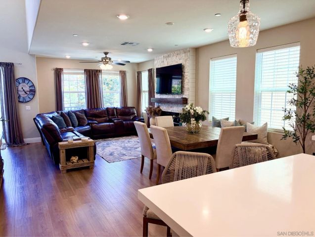 21516 Harmony Village Dr, Escondido, CA 92029