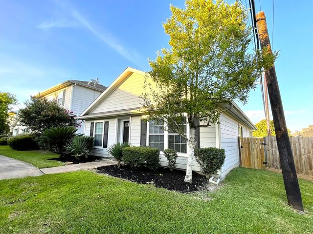 1603 Nichole Woods Drive, Houston, TX 77047