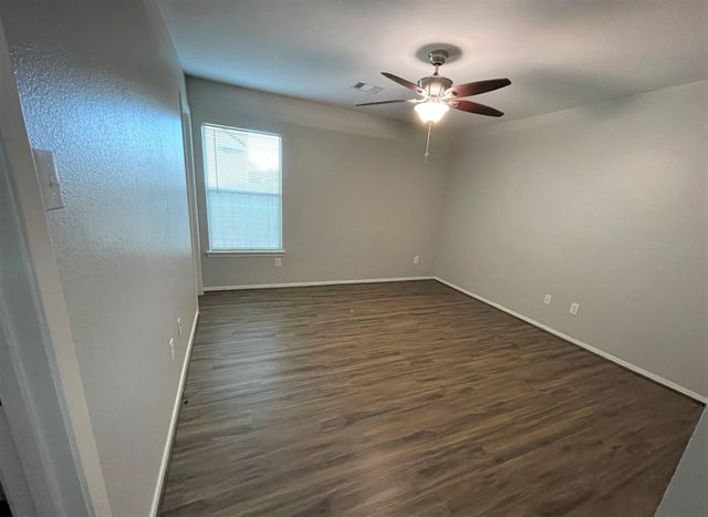 1603 Nichole Woods Drive, Houston, TX 77047