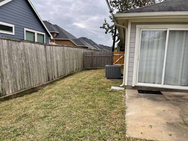 1603 Nichole Woods Drive, Houston, TX 77047