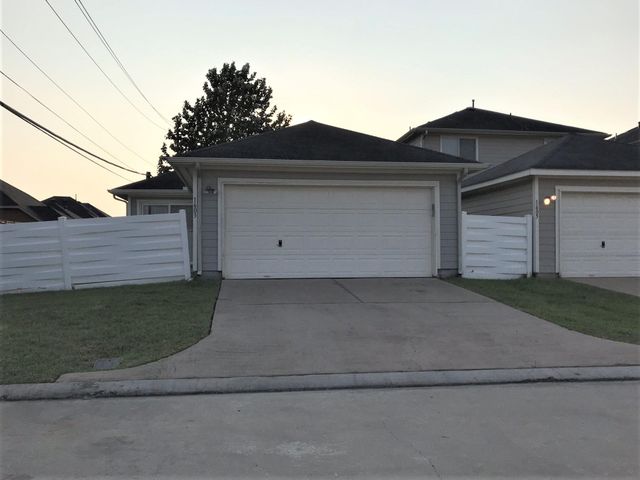 1603 Nichole Woods Drive, Houston, TX 77047