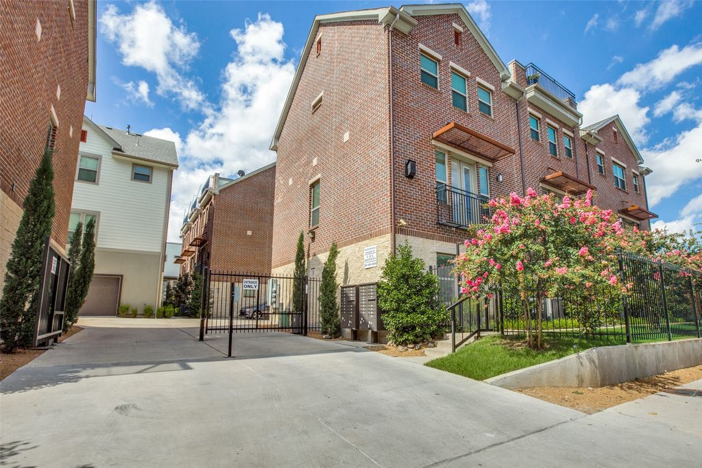 4323 Dickason Avenue 24, Dallas, TX 75219