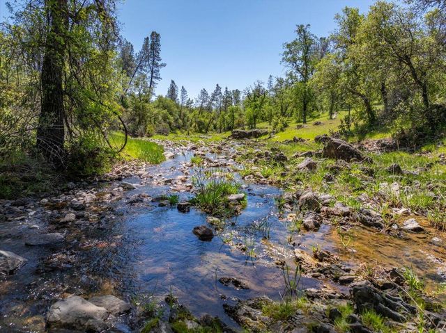 26602 Snider Ranch Road, Oak Run, CA 96069