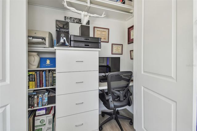 17 FRANKLIN COURT S C, St Petersburg, FL 33711