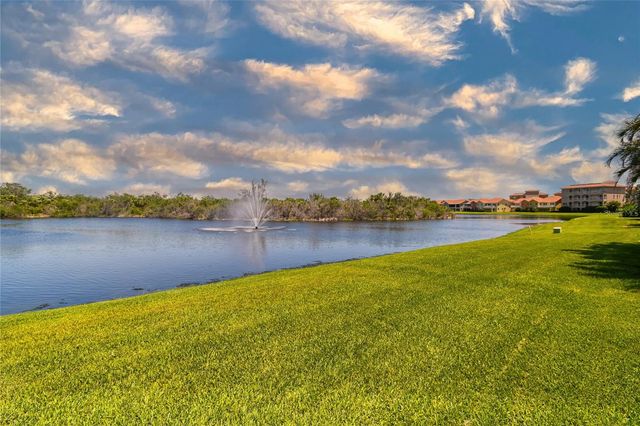 17 FRANKLIN COURT S C, St Petersburg, FL 33711