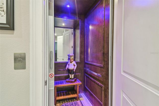 17 FRANKLIN COURT S C, St Petersburg, FL 33711