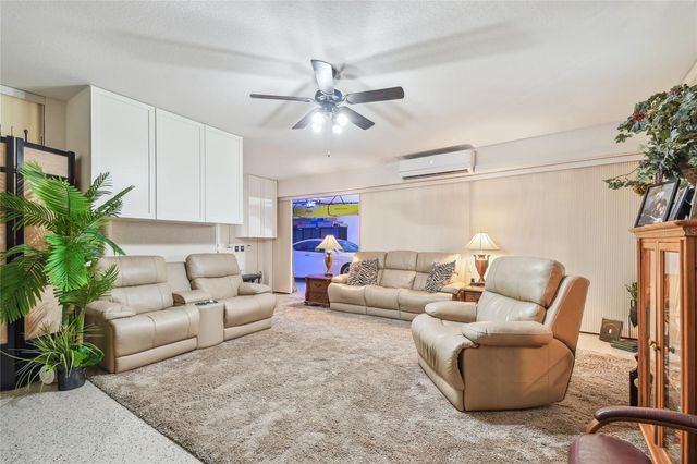 17 FRANKLIN COURT S C, St Petersburg, FL 33711