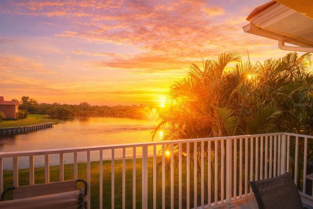 17 FRANKLIN COURT S C, St Petersburg, FL 33711