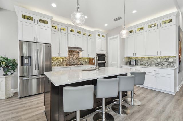 17 FRANKLIN COURT S C, St Petersburg, FL 33711