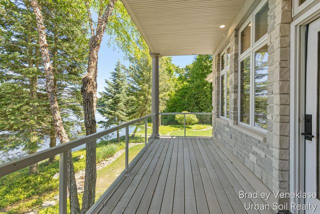 7635 Sandy Hollow Lane Se, Cascade Twp, MI 49302
