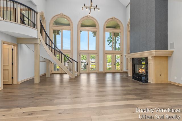 7635 Sandy Hollow Lane Se, Cascade Twp, MI 49302