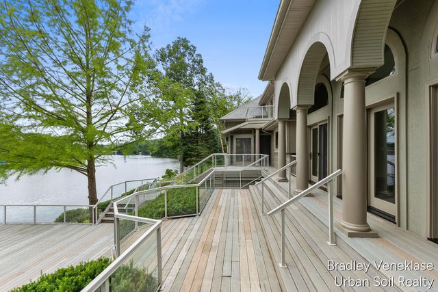 7635 Sandy Hollow Lane Se, Cascade Twp, MI 49302