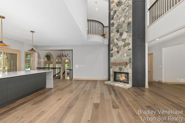 7635 Sandy Hollow Lane Se, Cascade Twp, MI 49302