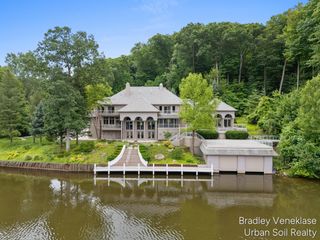 7635 Sandy Hollow Lane Se, Cascade Twp, MI 49302
