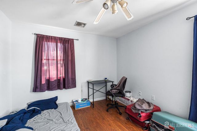 68 W edward Street, Iselin, NJ 08830