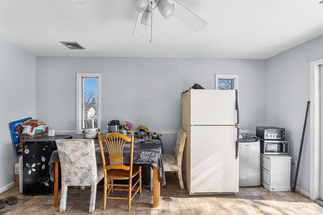 68 W edward Street, Iselin, NJ 08830