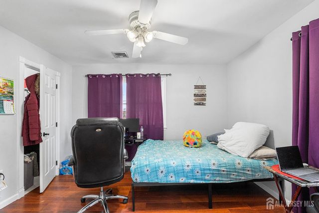 68 W edward Street, Iselin, NJ 08830