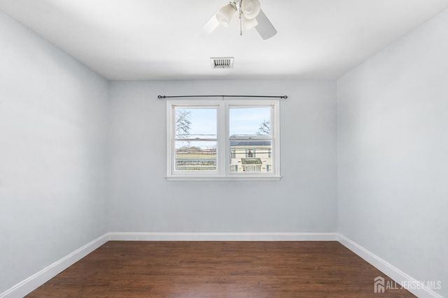 68 W edward Street, Iselin, NJ 08830