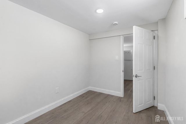 68 W edward Street, Iselin, NJ 08830