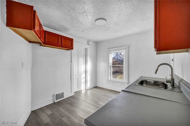 709 E 126th Street, Cleveland, OH 44108