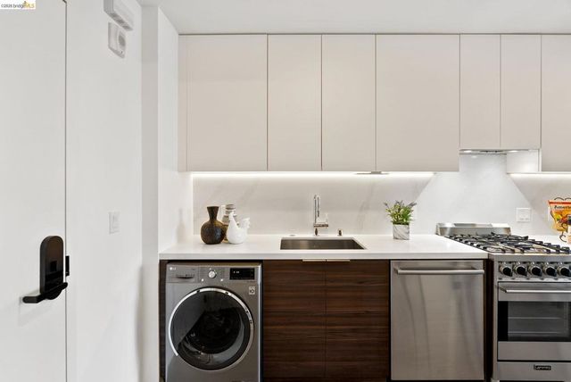 1433 Bush Street 502, San Francisco, CA 94109