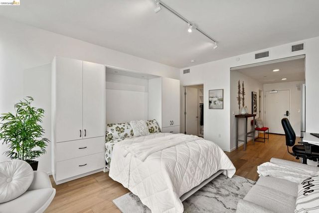 1433 Bush Street 502, San Francisco, CA 94109