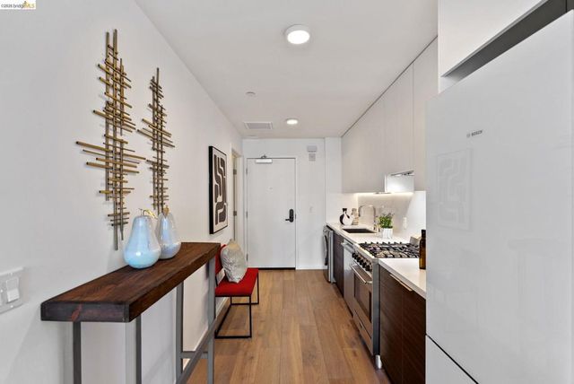 1433 Bush Street 502, San Francisco, CA 94109