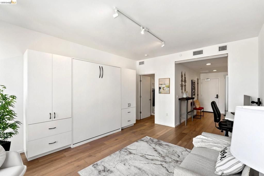 1433 Bush Street 502, San Francisco, CA 94109