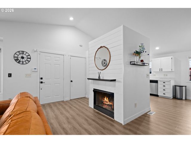 8540 Se 66TH Ave, Portland, OR 97206