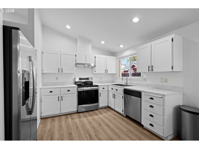 8540 Se 66TH Ave, Portland, OR 97206