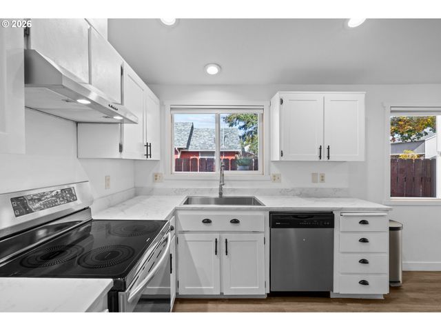 8540 Se 66TH Ave, Portland, OR 97206