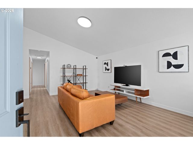 8540 Se 66TH Ave, Portland, OR 97206