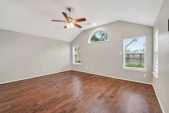 2203 Lakewind Lane, League City, TX 77573