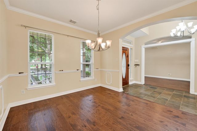 2203 Lakewind Lane, League City, TX 77573