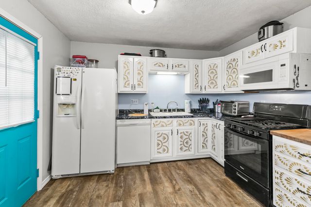 4026 RAMELLE Drive, Council Bluffs, IA 51501