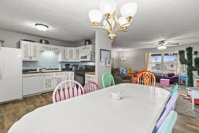 4026 RAMELLE Drive, Council Bluffs, IA 51501