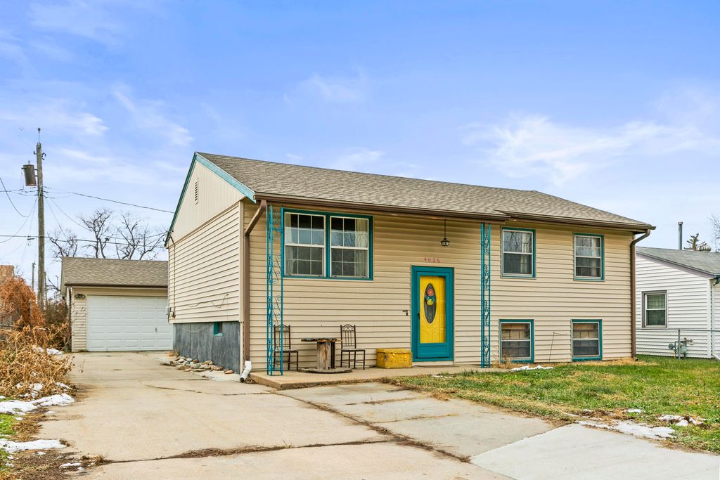 4026 RAMELLE Drive, Council Bluffs, IA 51501
