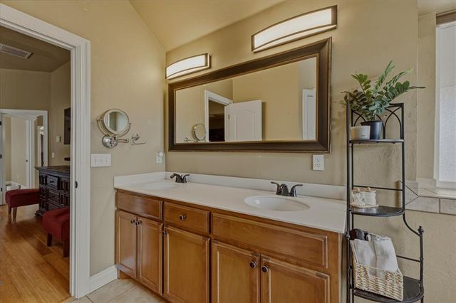 16305 Petaluma Place, Edmond, OK 73013