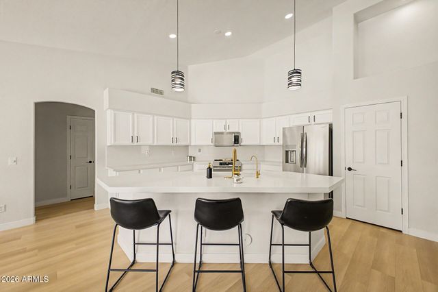 1151 E SHANNON Street, Gilbert, AZ 85295