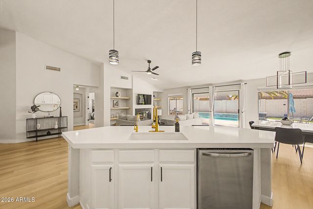 1151 E SHANNON Street, Gilbert, AZ 85295