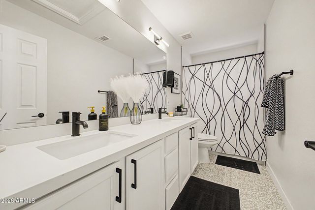 1151 E SHANNON Street, Gilbert, AZ 85295