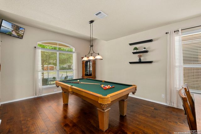 518 Eldridge Dr, Cibolo, TX 78108