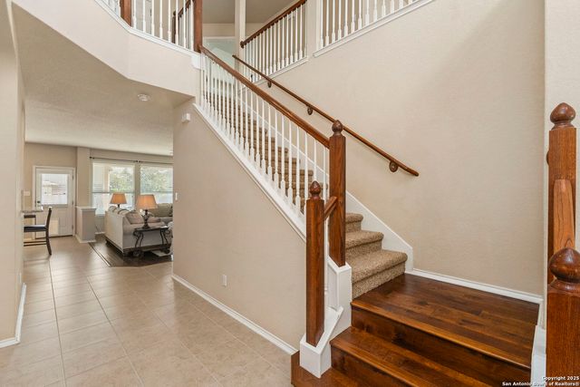 518 Eldridge Dr, Cibolo, TX 78108