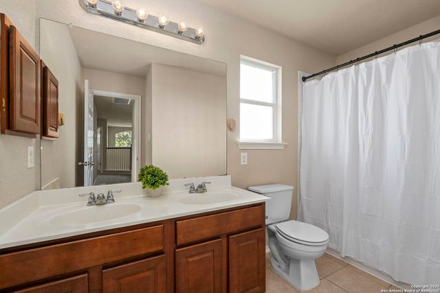 518 Eldridge Dr, Cibolo, TX 78108